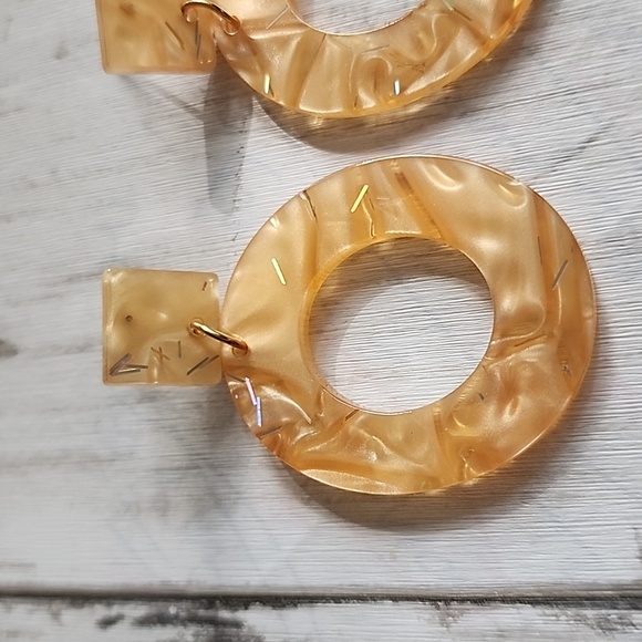 Acrylic Oval cut out Sparkle Earrings Stud - Picture 2 of 3